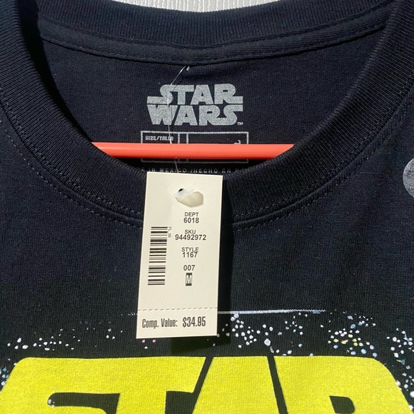 Star Wars Shadow Of A Dark Lord Graphic Tee - NWT - Picture 7 of 7